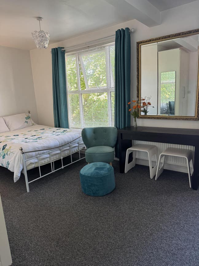 Studio Room en-suite Nr KGH & Train Station Main Photo