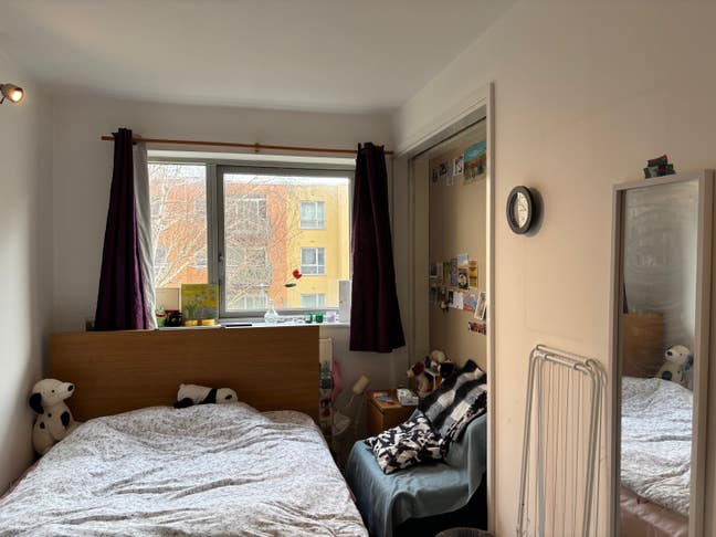 Adorable, Bright Room in Spacious Flat at SE10  Main Photo