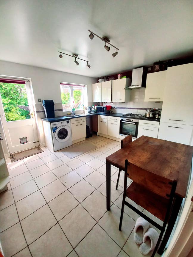 Room in a Shared House, Cambridge, CB24 Main Photo