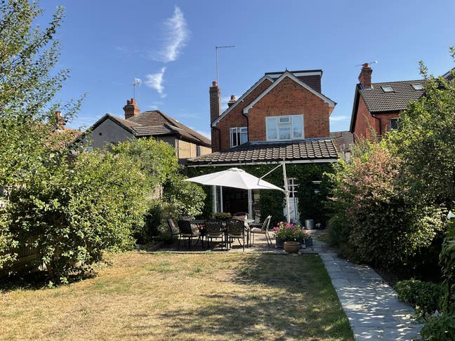 Double room near Maidenhead Train Station Main Photo