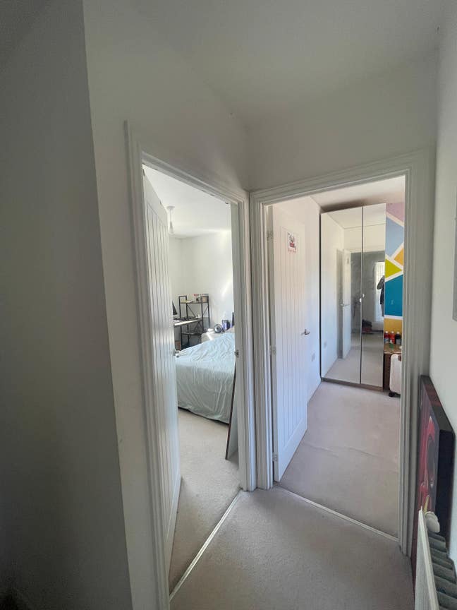  one double bedroom is available for rent as an in Main Photo