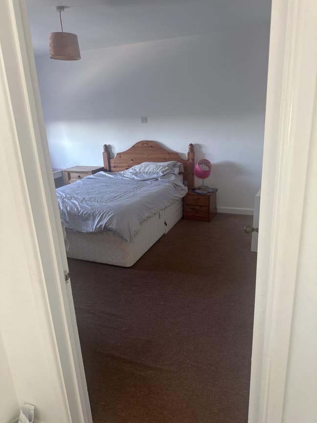 3 rooms to rent in 6bed house  Main Photo