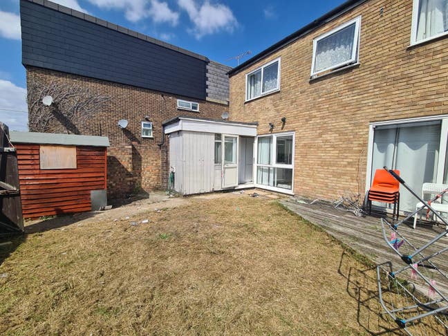 3 bedroom with large kitchen dinner Main Photo