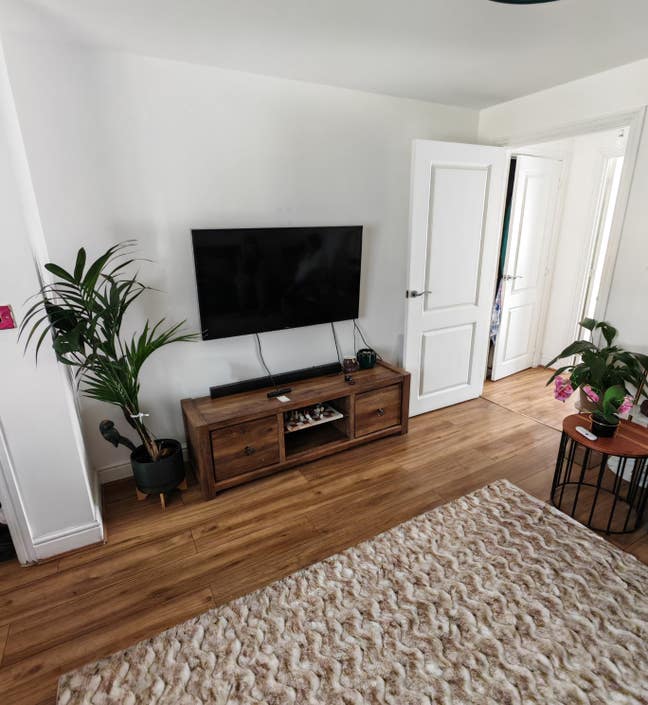 ✨ Double Room in a Clean & Tidy Home Lovely Garden Main Photo
