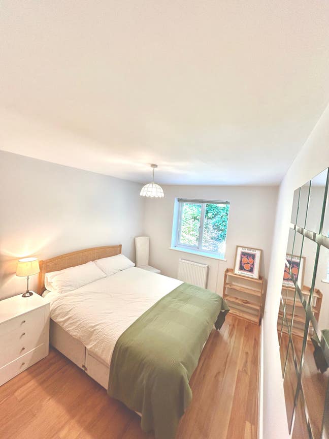 Double room (inc private ensuite)  Main Photo