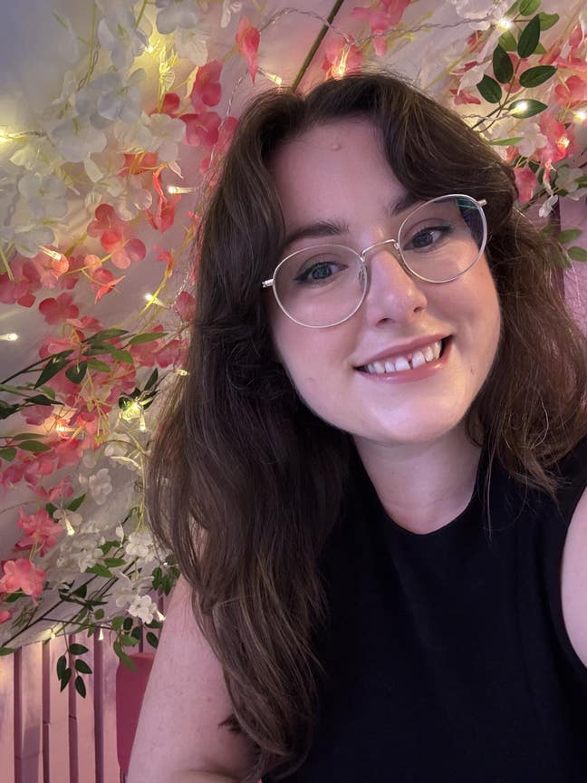 ✨28 yr professional looking for room or buddy ✨ Main Photo
