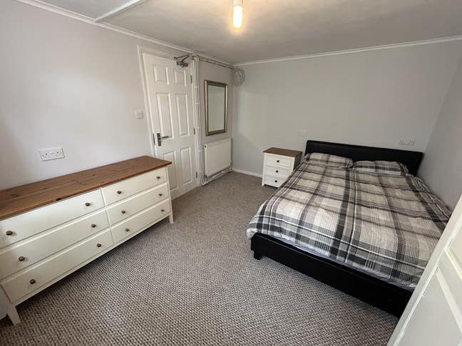 Double room in Newmarket  Main Photo