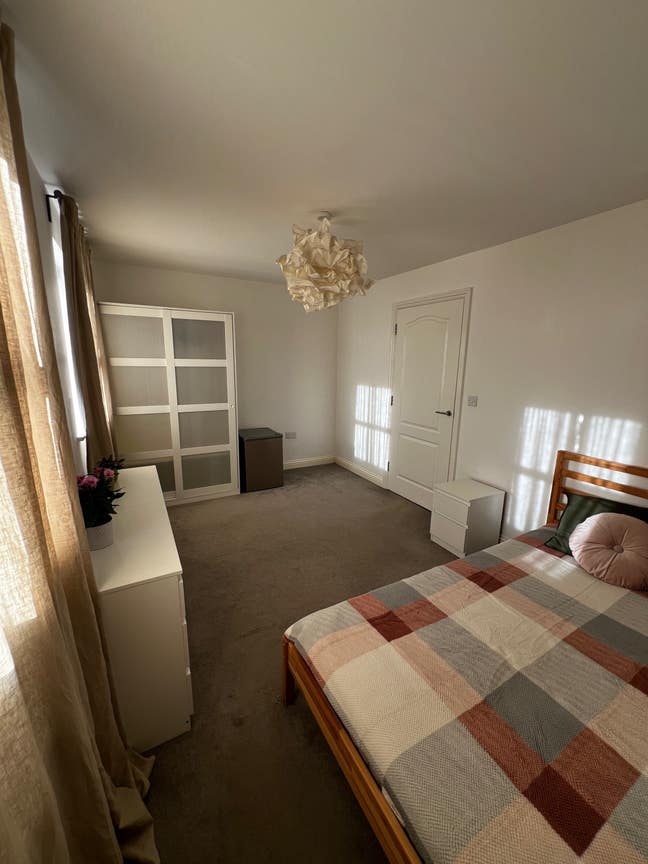 Bright & Peaceful Double Room Main Photo