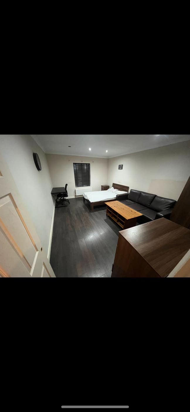 Spacious Double Room for Rent  Main Photo