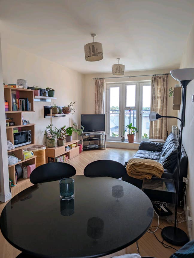 Lovely flat off Mill Road Main Photo