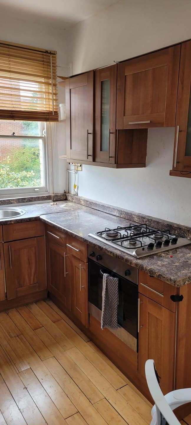Two bedroom flat on the 2nd floor Main Photo