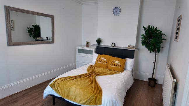 * Luxury Double Room |  Close to restaurants etc Main Photo
