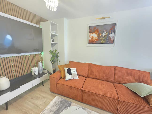 Premium Luxurious Double rooms| Parking & Garden Main Photo