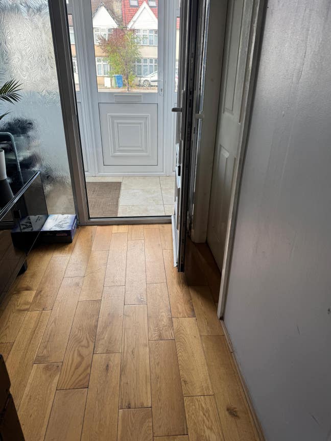 To Let – Four-Bedroom Semi-Detached House, Edgware Main Photo