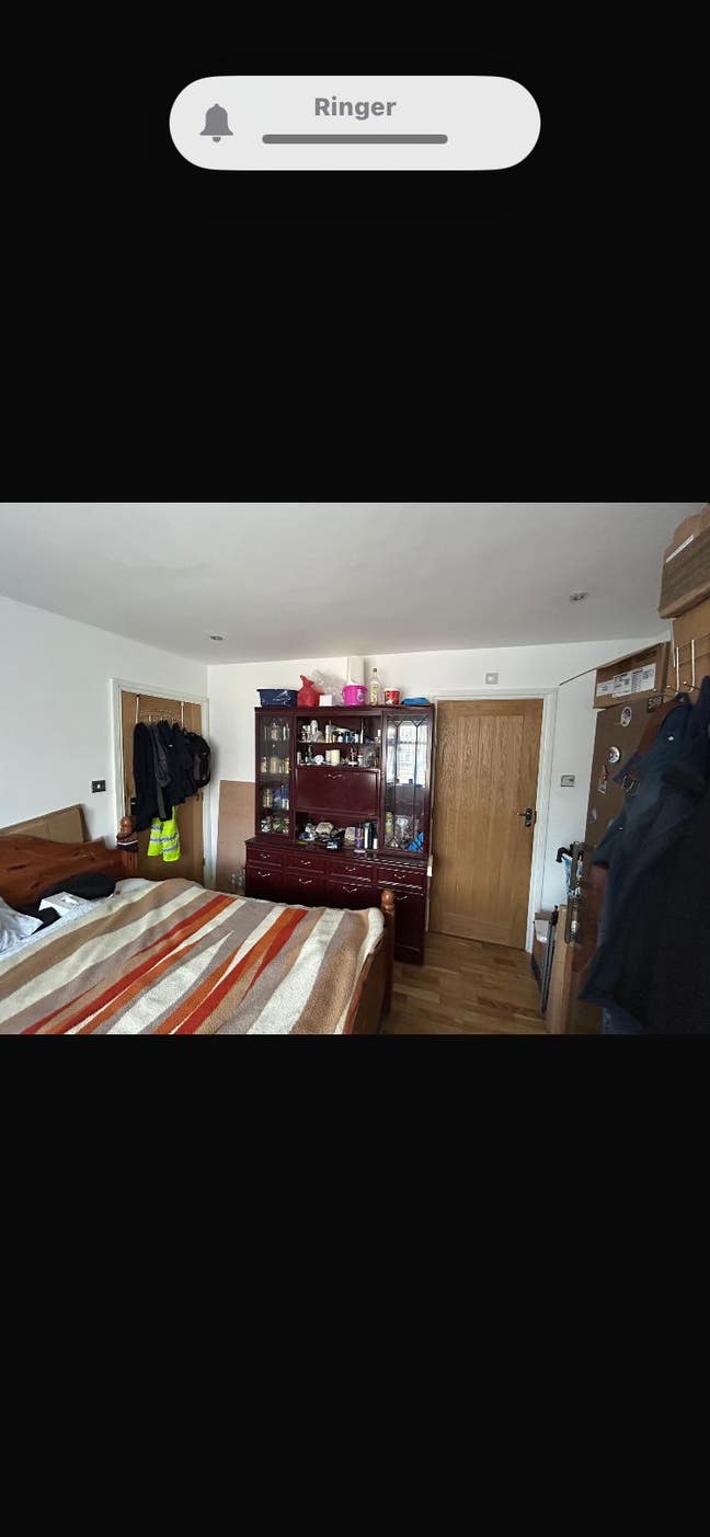 Double bed room with en-suite  Main Photo