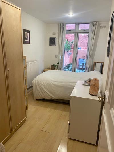 Lovely double room Own separate bathroom Main Photo