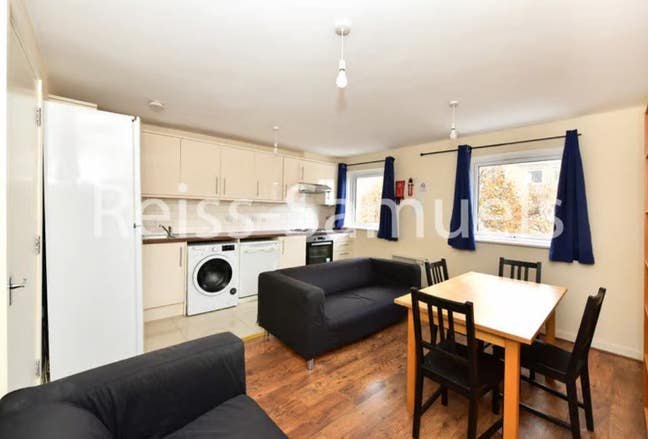 Cyclops Mews 1 - 5 bedroom Main Photo