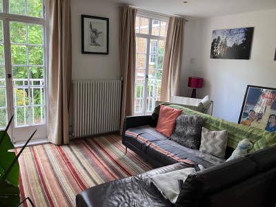 2 Lovely Double rooms  in a Townhouse  Main Photo