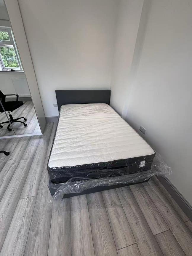 🎉Nearly new en-suite Room near Harrow& Wealdstone Main Photo