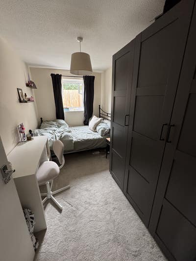 Small double in a 2 bed garden flat  Main Photo