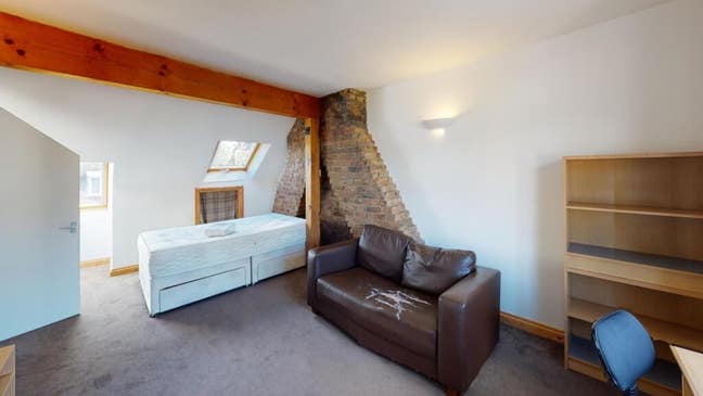 No Deposit: September, Bills inc, Cleaners, Lounge Main Photo