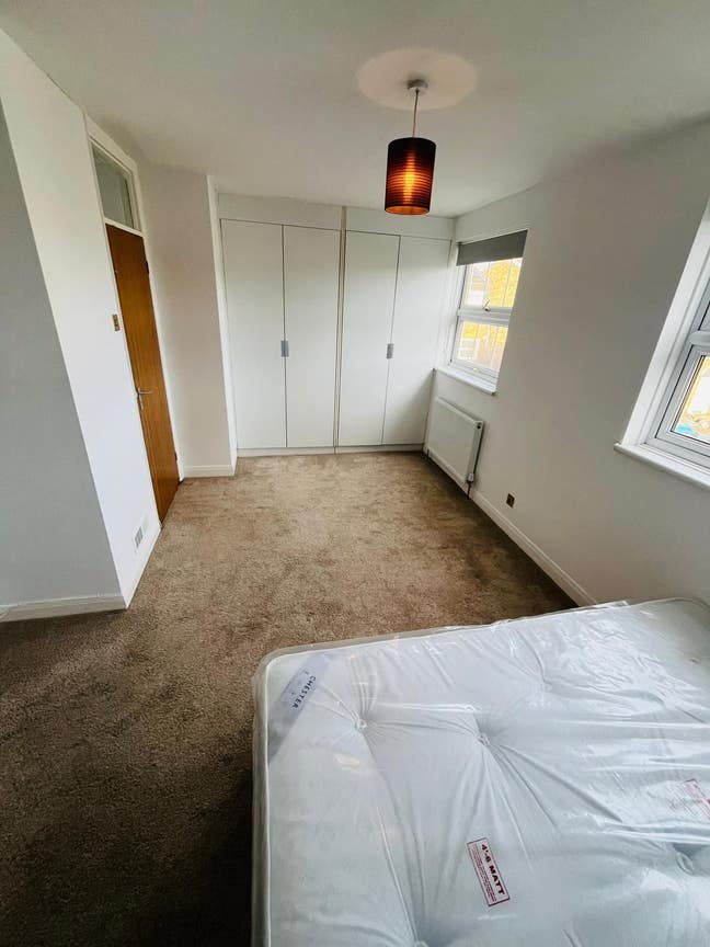 🏡Lovely En-Suite In Wimbledon  - All Bills Inc Main Photo
