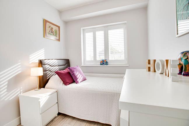Modern, Clean, Safe, Secure Double (HR) Main Photo