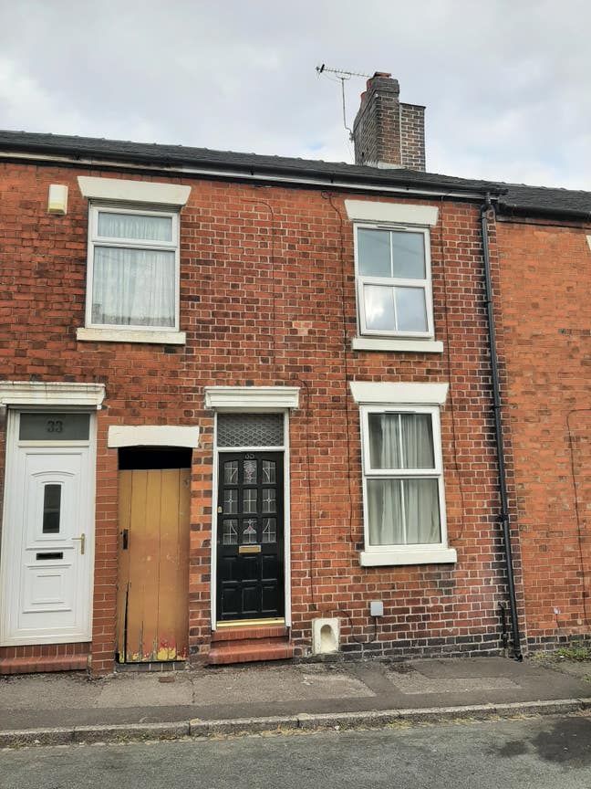 House in Newcastle under Lyme, 2 Bedrooms Main Photo