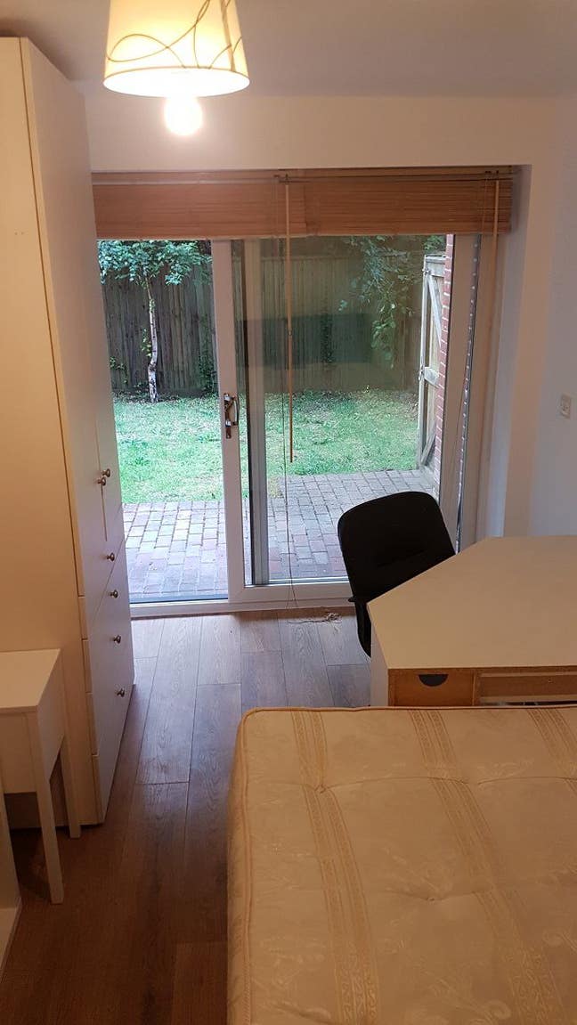 Southampton University Excellent Postgraduate Room Main Photo