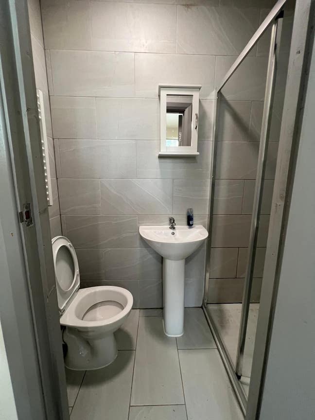  Studio  Flat  in  Harrow  HA2 Main Photo