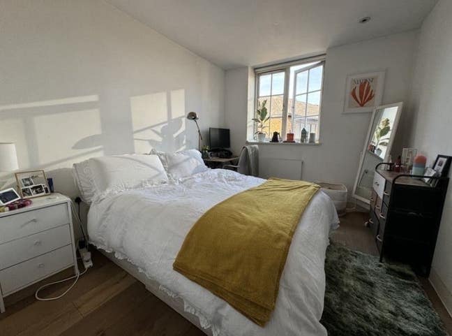 2 rooms in Spitalfields flat (1 en suite) Main Photo