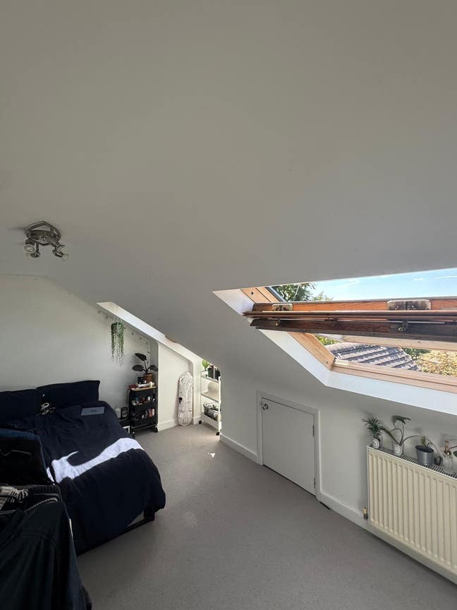 Double room in Acton URGENT!  Main Photo