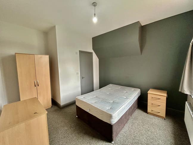 Double Room with Ensuite Close to Hospital Main Photo