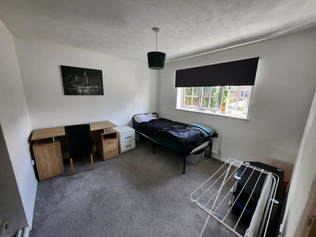Double room in quiet area Main Photo