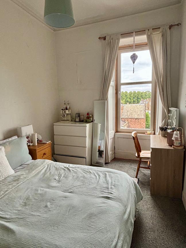 2 Rooms in Stockbridge  Main Photo