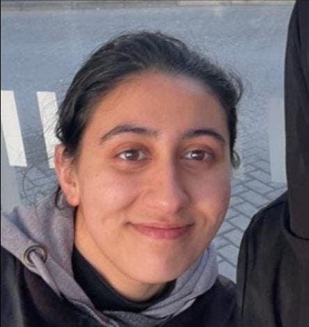 20 year old Female seeks a single or double room Main Photo