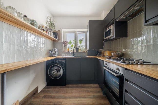 Mon-Fri let - large double in Hackney Wick  Main Photo