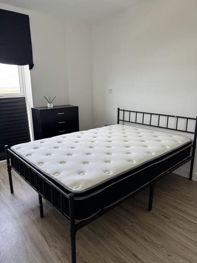 Double Room to Rent |Private Bathroom |Modern Flat Main Photo