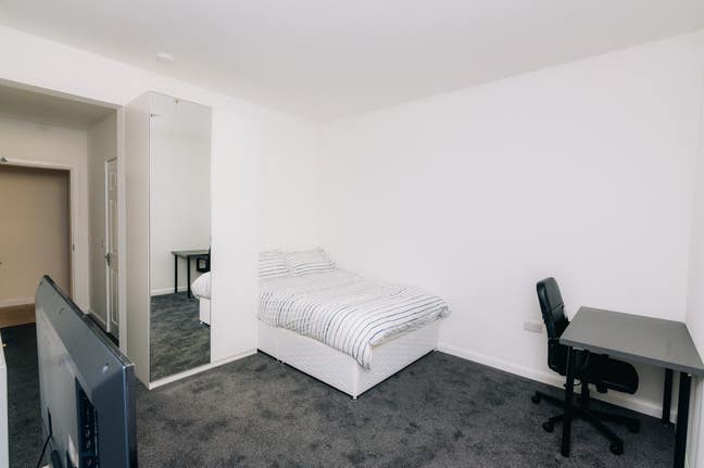 Studio Room, ensuite and kitchen - All inclusive Main Photo
