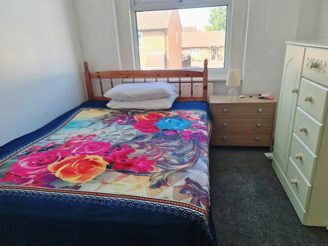 Doubled bed room with furnished  Main Photo