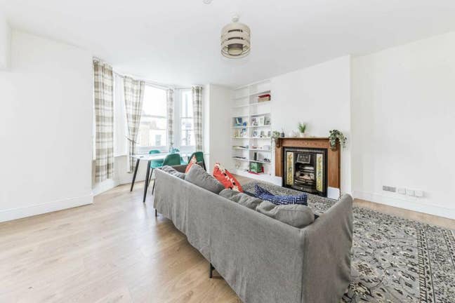 Charming 2 bedroom flat in a Victorian conversion Main Photo