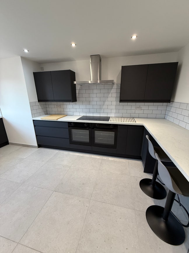 Brand New Double Bedrooms with Ensuite Shower Room Main Photo