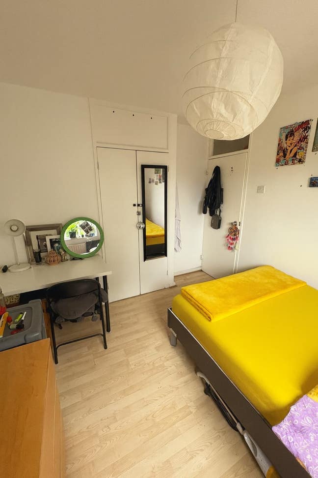 Aldgate/Stepney Green 💚 🟩 Large Double Available Main Photo