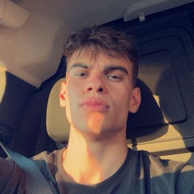 Hi I’m Donovan, 22 I’m looking for a flat... Main Photo