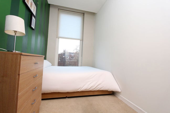 Cheap Room in East London-Dlr & Canary Wharf!! Main Photo