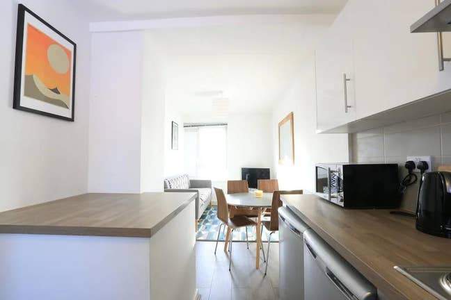 🌆 East London Rooms | Fun, Clean, Social 🛋️ Main Photo