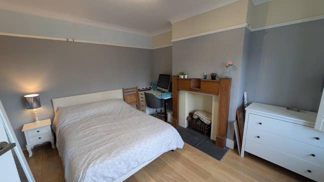Double room available in large house Main Photo