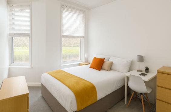 Gloucester Road, Bristol (BS7) – All Bills & Fast  Main Photo