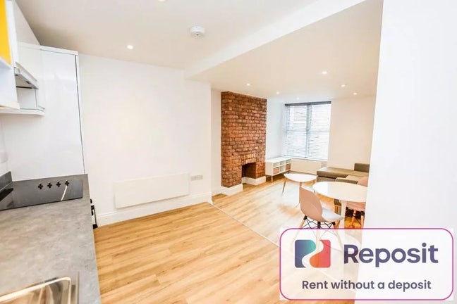 Room available in the heart of Altrincham Main Photo