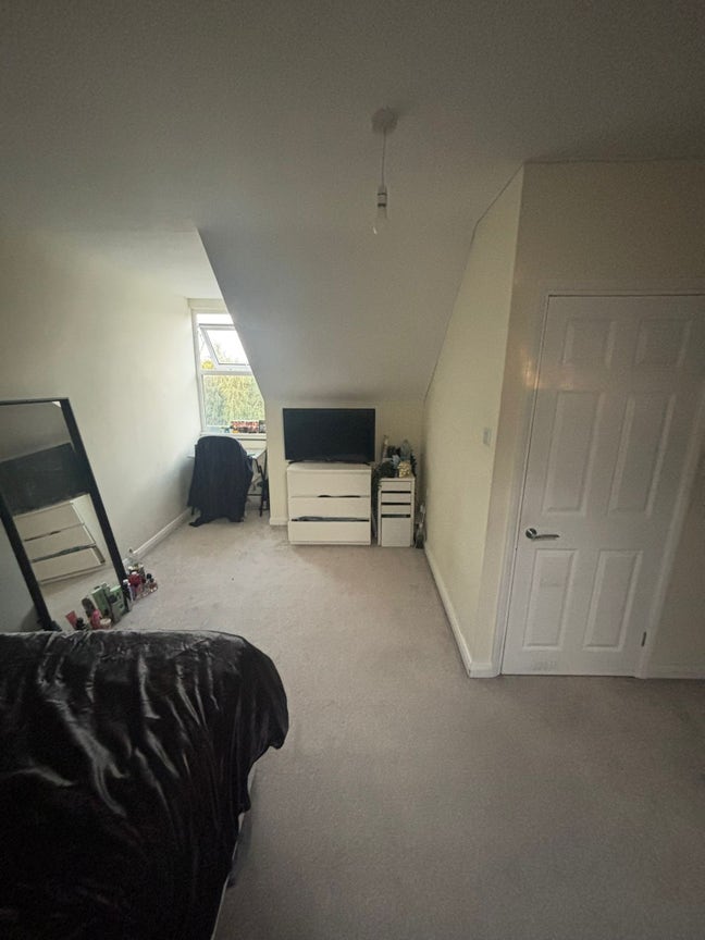 Double room spacious loft room Main Photo